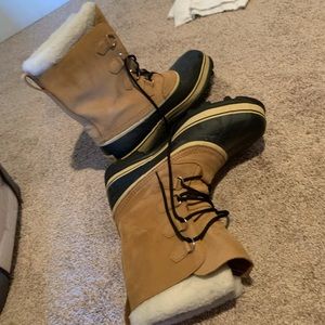16 Sorel snow boot